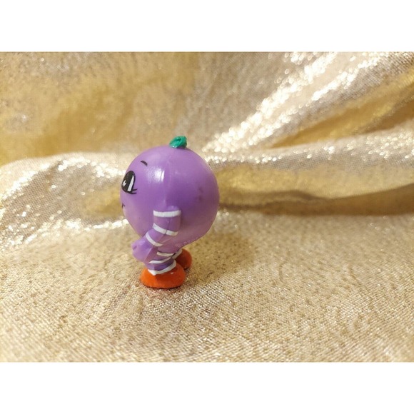 1991 BANG-a-DRUM Plum Grape Original FRISCH'S BIG BOY 2" PVC VINTAGE Meal Toy - Picture 2 of 7